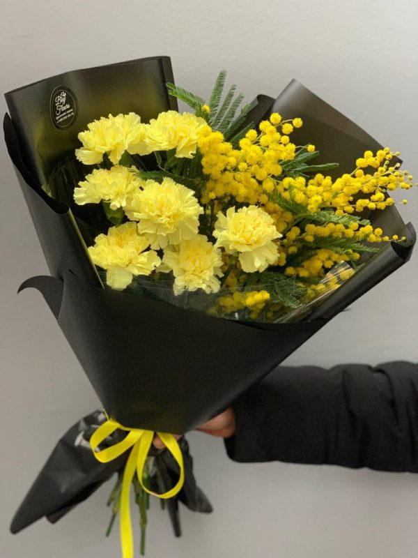 SPRING YELLOW BOUQUET M