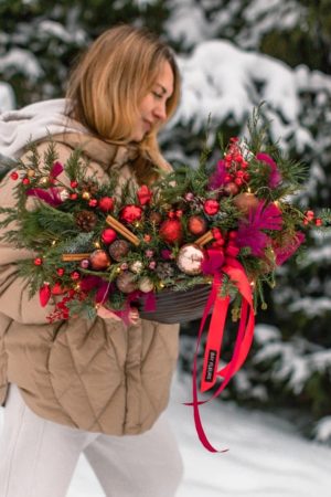 WINTER RED LONG VASE