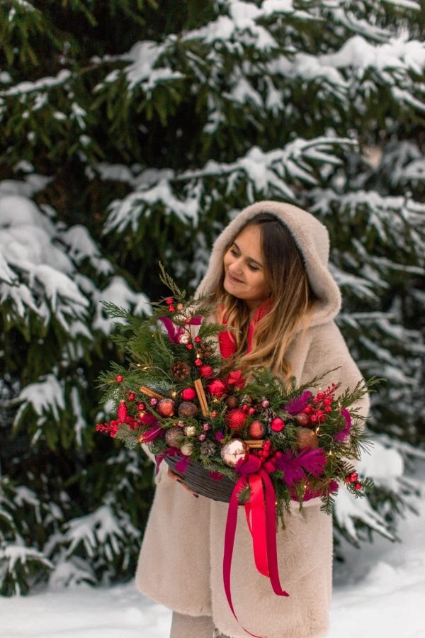 WINTER RED LONG VASE