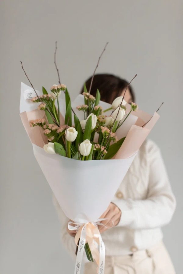 SPRING WHITE TULIPS S