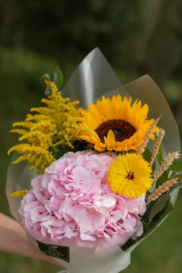 SCHOOL PINK YELLOW BOUQUET